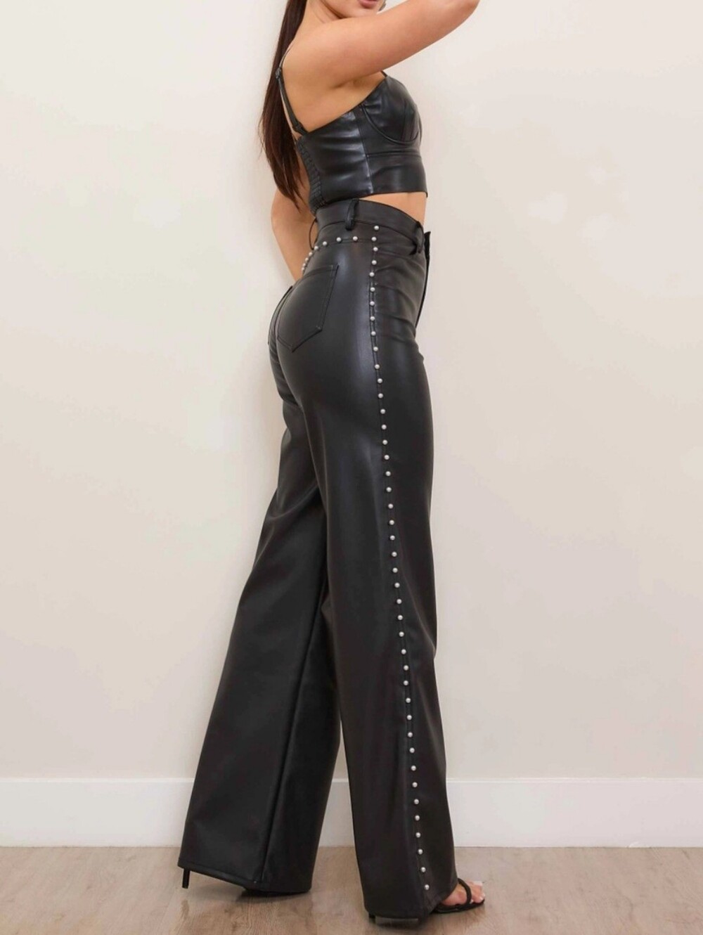 #104706 🛑1,3,5,7 Vegan Leather Wide Leg Pants with Pearl - Picture 4 of 7